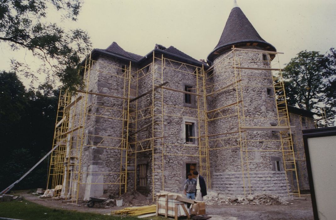 Château de Loëx : Ensemble sud-ouest, vue générale