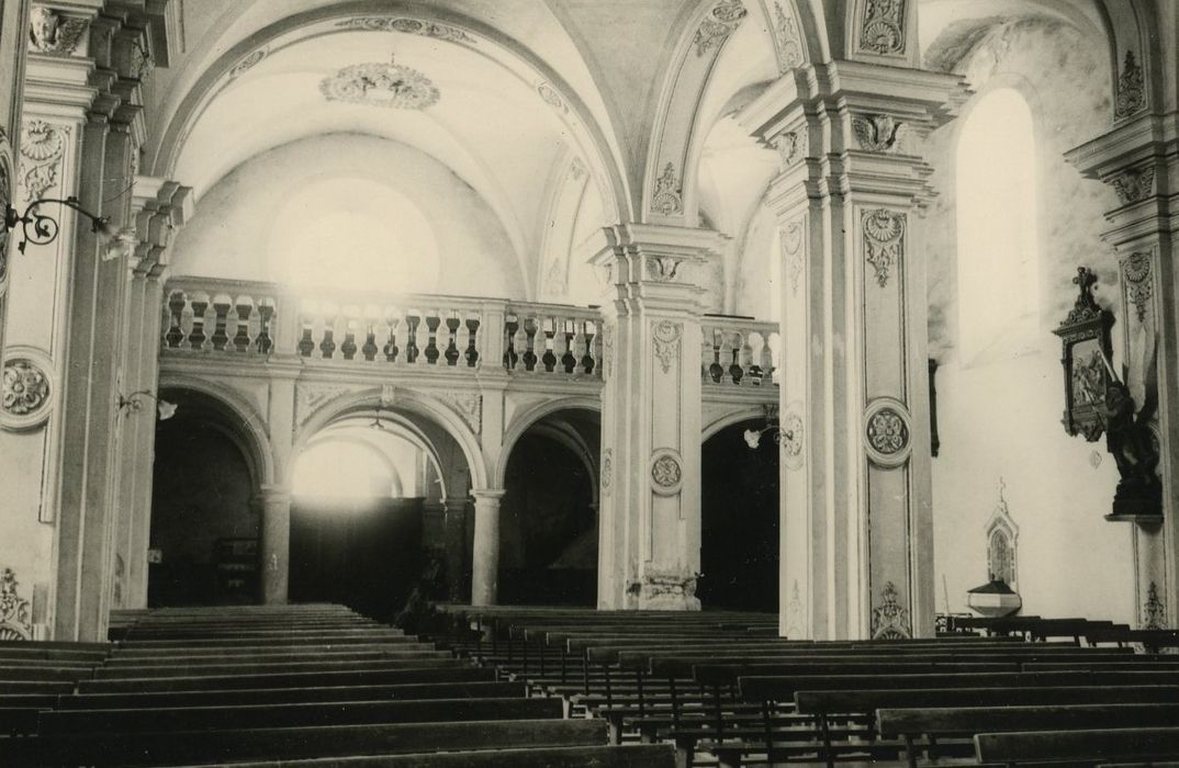 Eglise Saint-Nicolas : Nef, vue générale