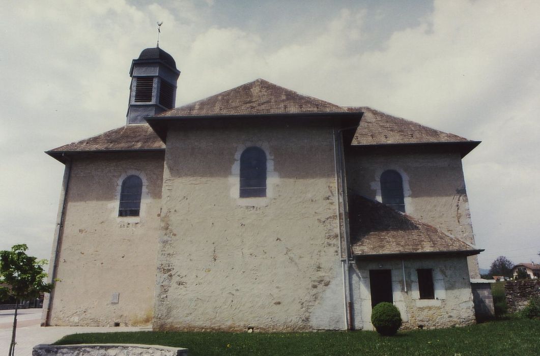 Eglise Saint-Jean-Baptiste : Façade latérale sud, vue générale