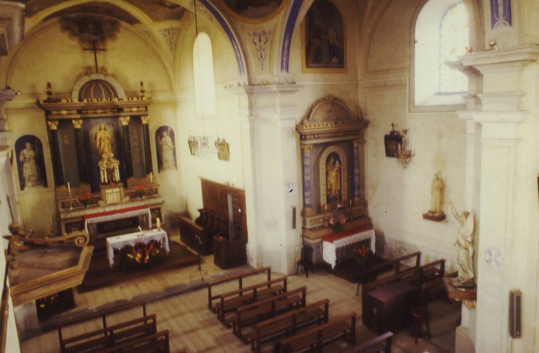 Eglise Saint-Jean-Baptiste : Nef, vue partielle