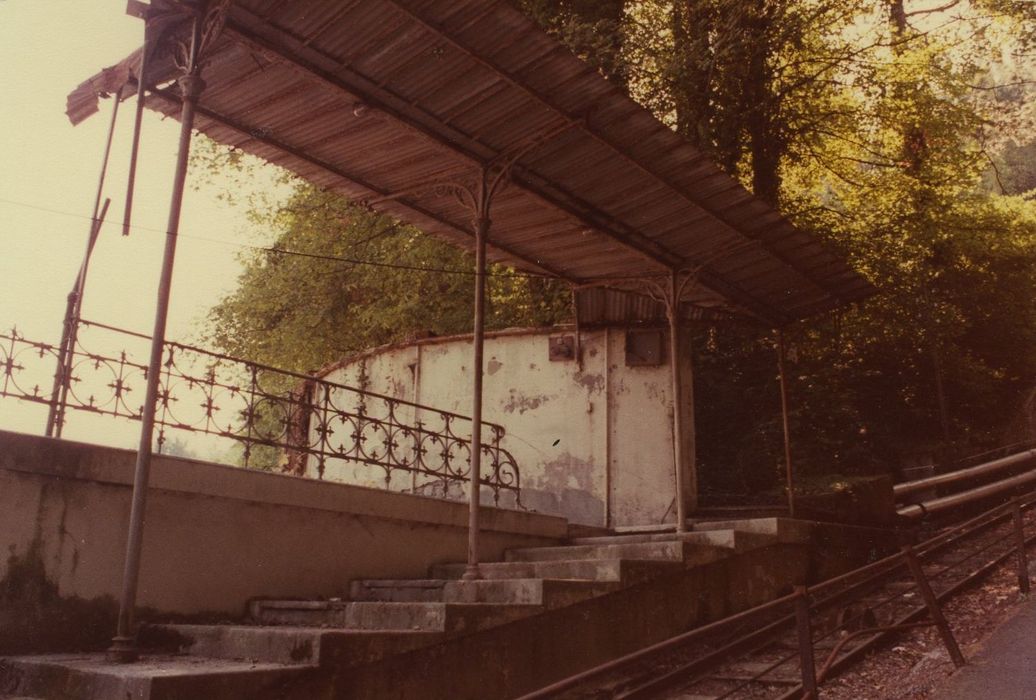 Funiculaire d'Evian-les-Bains à Neuvecelle : Station du Splendid Hôtel, vue générale