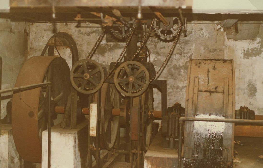 Funiculaire d'Evian-les-Bains à Neuvecelle : Station supérieure, vue partielle de la machinerie