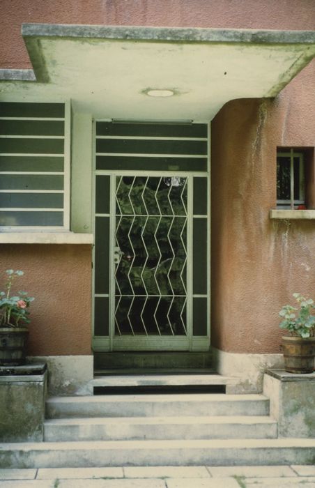 Maison de Monsieur Henri-Jacques Le Même : Porte d’accès principal, vue générale