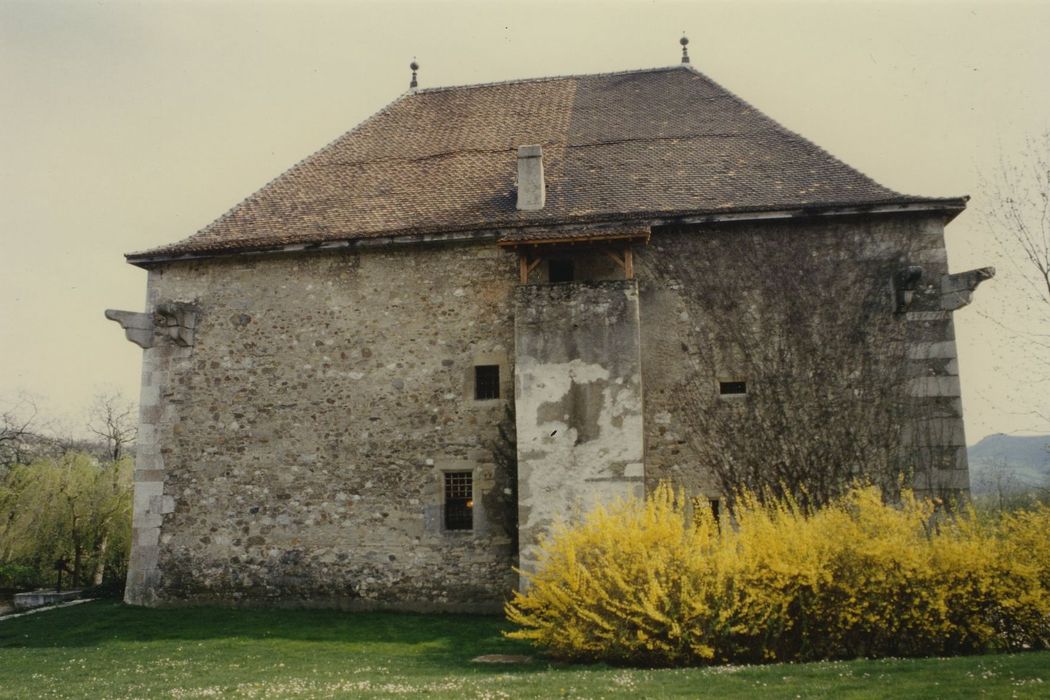 Château de Novéry : Façade nord, vue générale