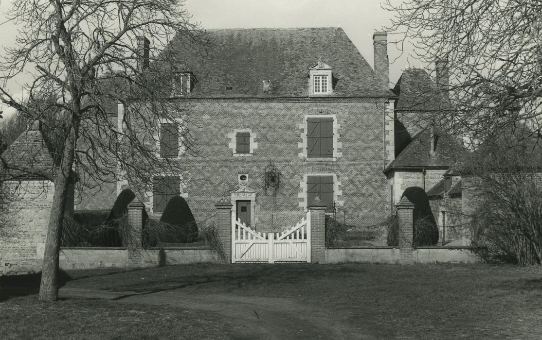 Château de Paray : Façade sud, vue générale