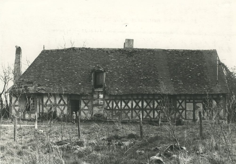 Maison à pans de bois : Façade nord, vue générale