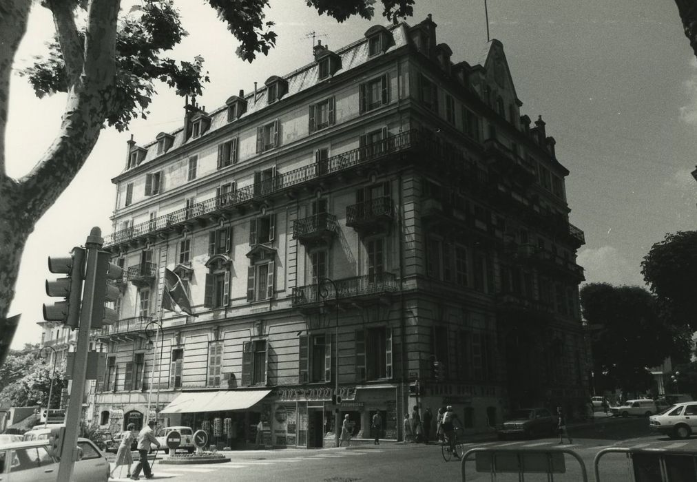 Grand Hôtel : Façades sud et est, vue générale