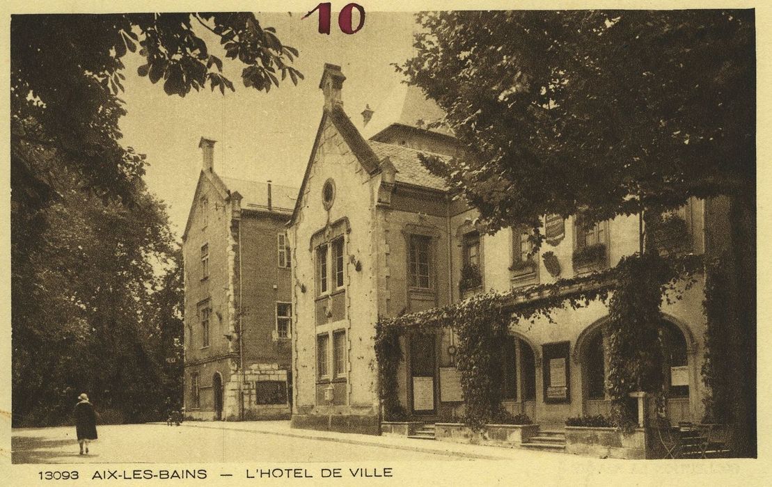 Hôtel de ville (ancien château des Marquis d'Aix), vue partielle