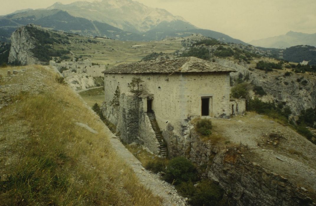 Forts de l'Esseillon : Fort Victor-Emmanuel : Bâtiment situé à l’extrémité nord, vue générale