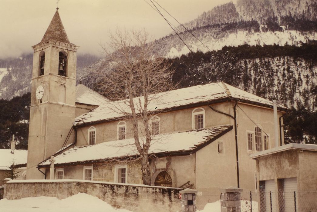 Eglise Saint-Thomas-Becket : Ensemble nord-ouest, vue générale