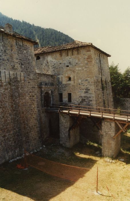 Forts de l'Esseillon : Redoute Marie-Thérèse : Ensemble nord, vue partielle