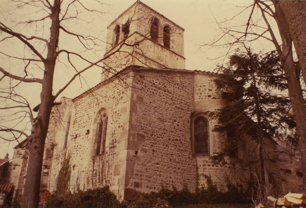 Eglise paroissiale Saint-Cyr : Ensemble sud-est, vue partielle