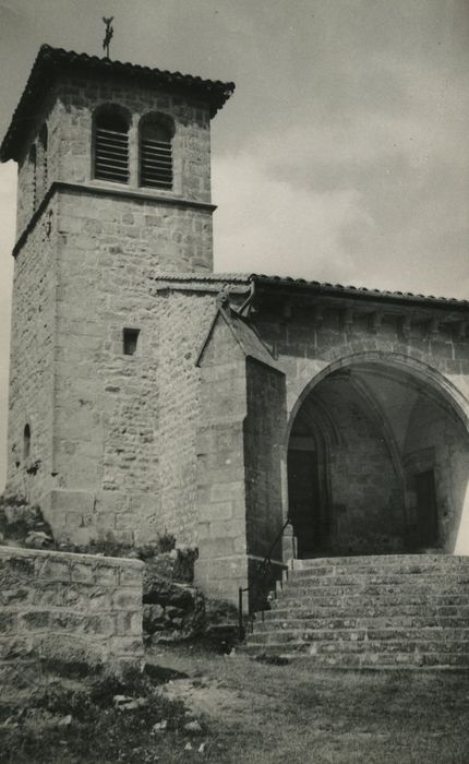 Eglise paroissiale : Façade latérale sud, vue partielle