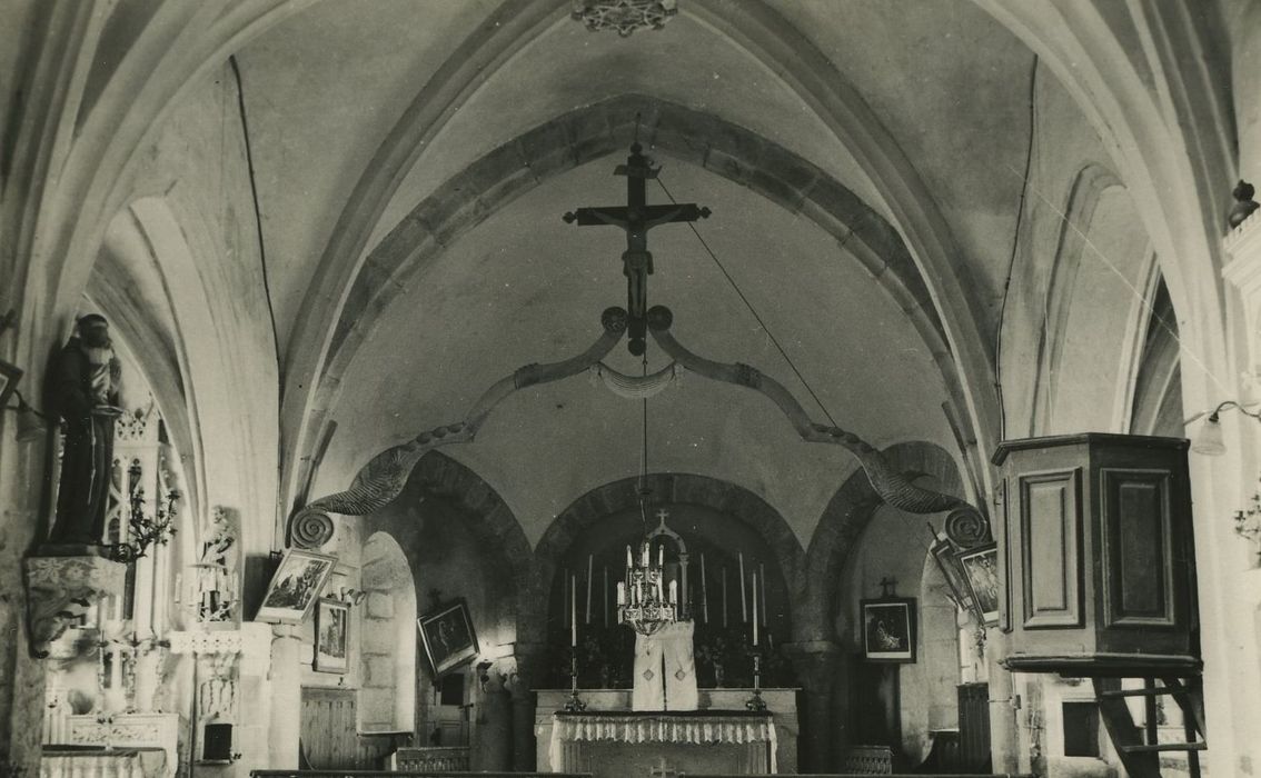 Eglise paroissiale : Choeur, vue générale