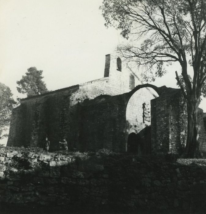 Eglise paroissiale : Façade latérale nord, vue générale