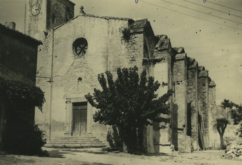 Eglise Sainte-Marie : Façade occidentale, vue partielle