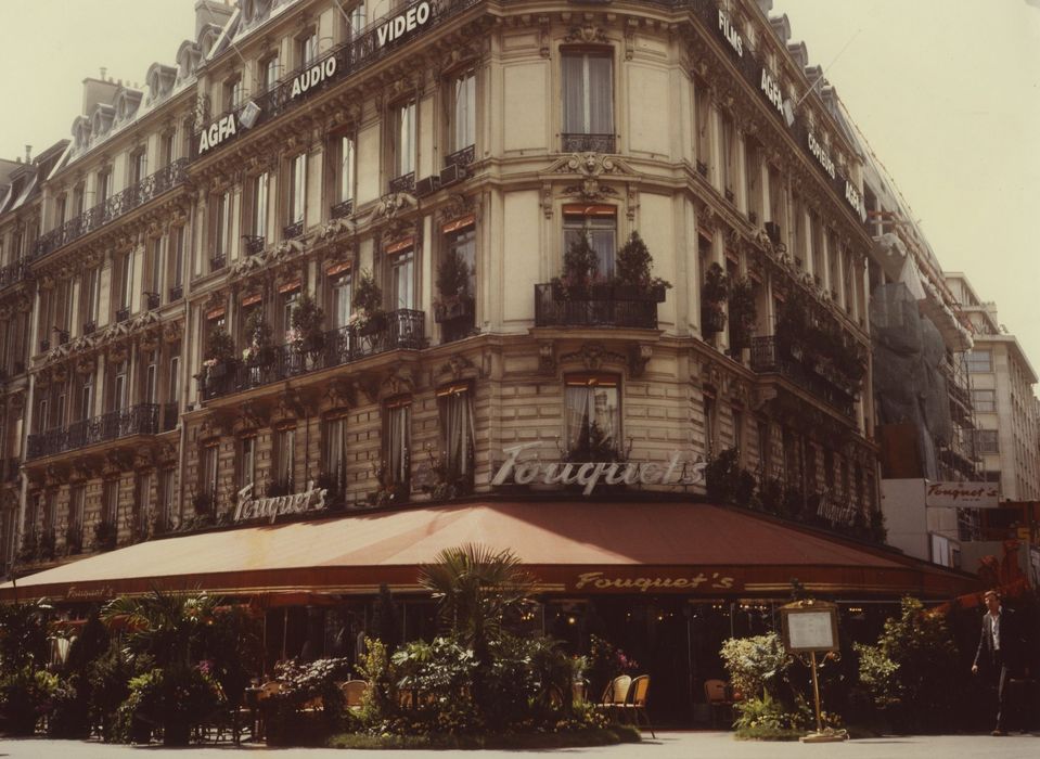 Brasserie restaurant Le Fouquet's : Façades sur rue, vue générale