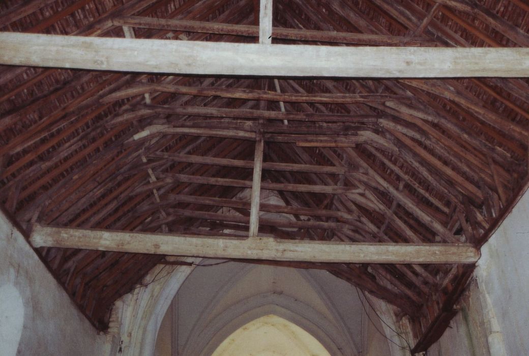 Eglise Notre-Dame : Nef, vue partielle de la charpente