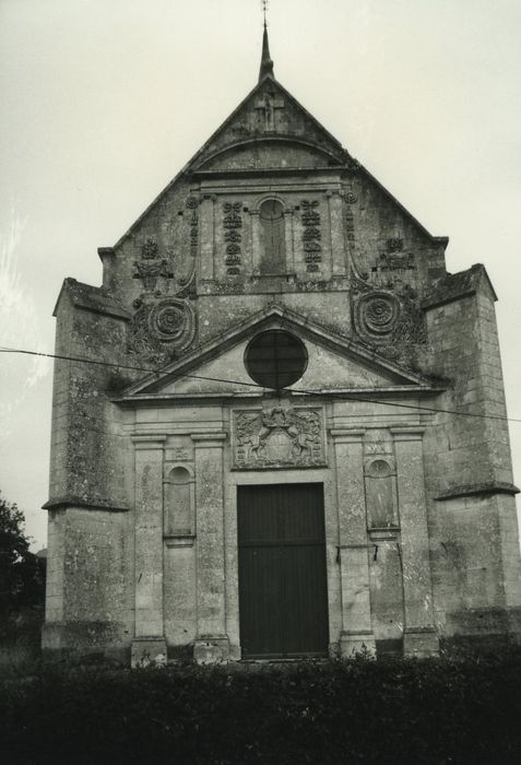 Eglise Saint-Jacques et Saint-Marcel