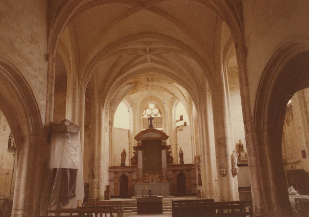 Eglise Saint-Valentin : Nef, vue générale