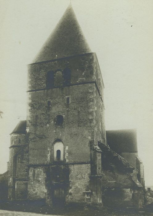 Eglise Saint-Valentin : Façade occidentale, vuegénérale