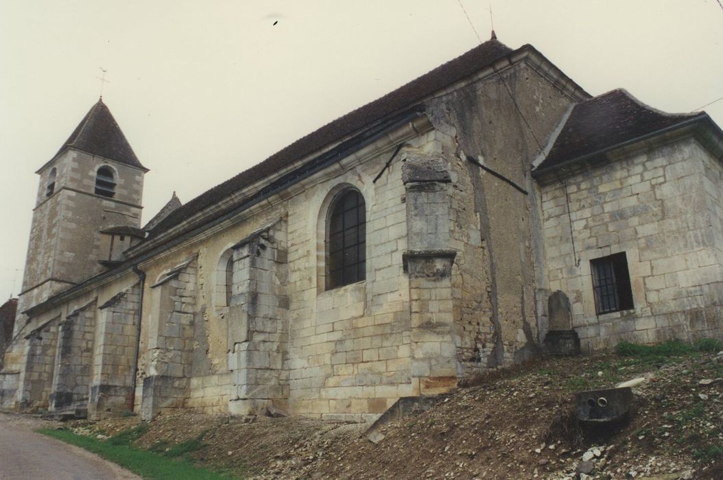 Eglise Saint-Menge : Ensemble sud-est, vue générale