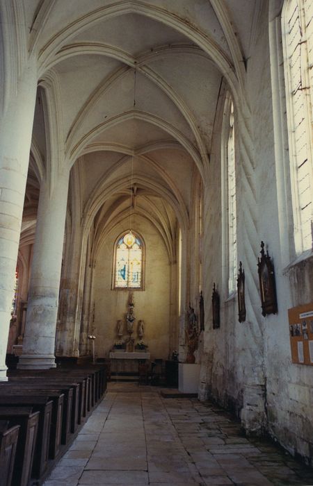 Eglise Saint-Romain : Collatéral sud, vue générale