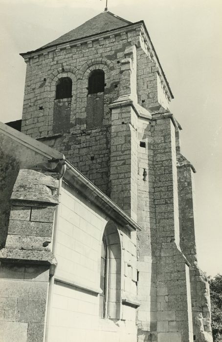 Eglise paroissiale : Clocher, élévation ouest, vue générale