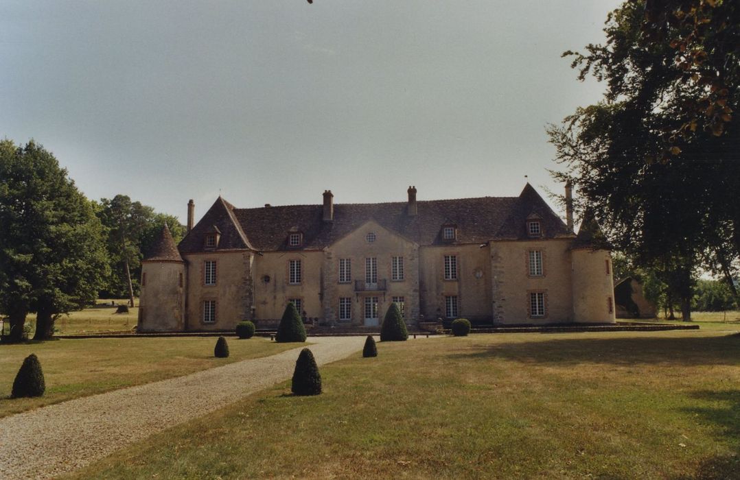 Château de Bois-le-Roi : Façade nord, vue générale