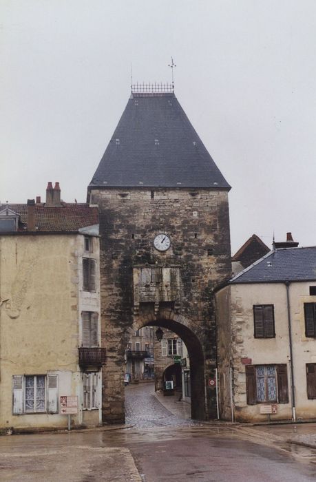 Porte de Ville (ancienne) : Elévation sud, vue générale