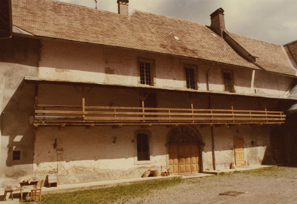 Ancienne chartreuse : Bâtiment hors enceinte, vue partielle