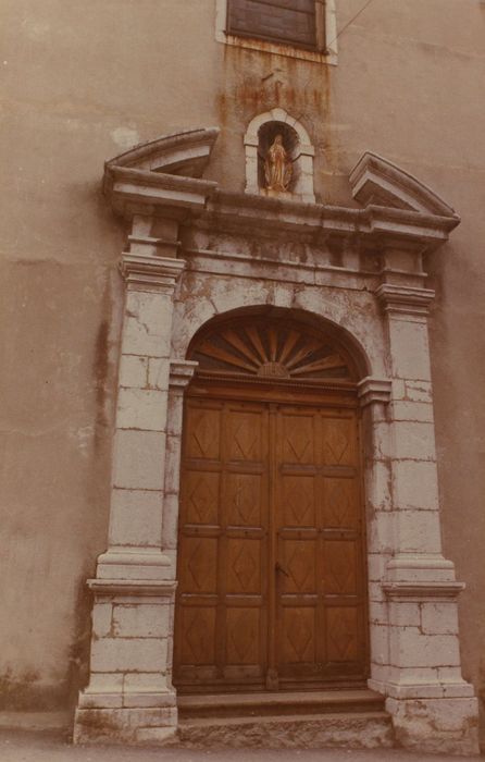 Couvent des Bernardins (ancien) : Chapelle, portail sud, vue générale