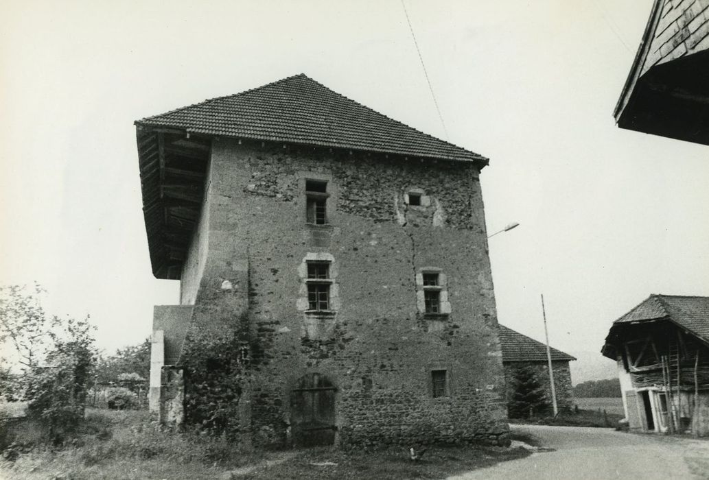 Maison-forte de la Sauffaz : Façade nord, vue générale