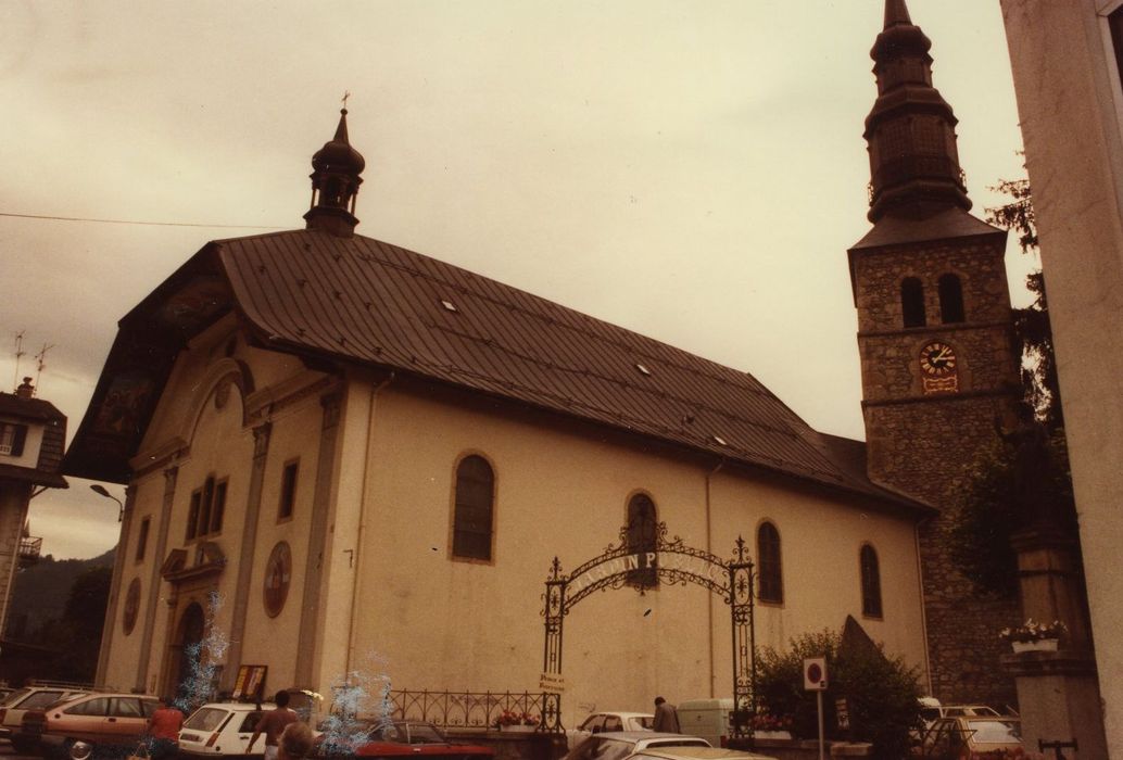 Eglise Saint-Gervais Saint-Protais : Ensemble nord-est, vue générale