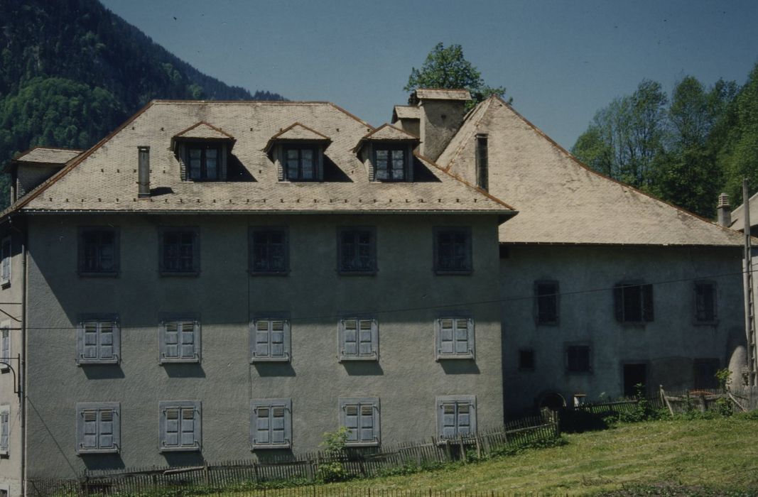 Ancienne abbaye de Sixt : Aile de 1926, façade est, vue générale