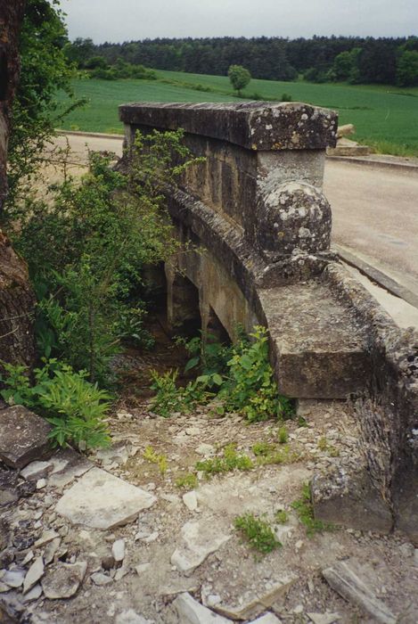 Pont de Pimelles, vue partielle