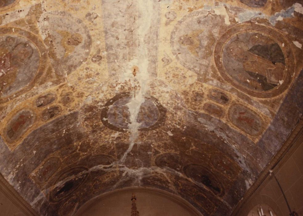 Eglise Saint-Fiacre de Ronchères : peinture monumentale de la voûte du choeur, vue partielle