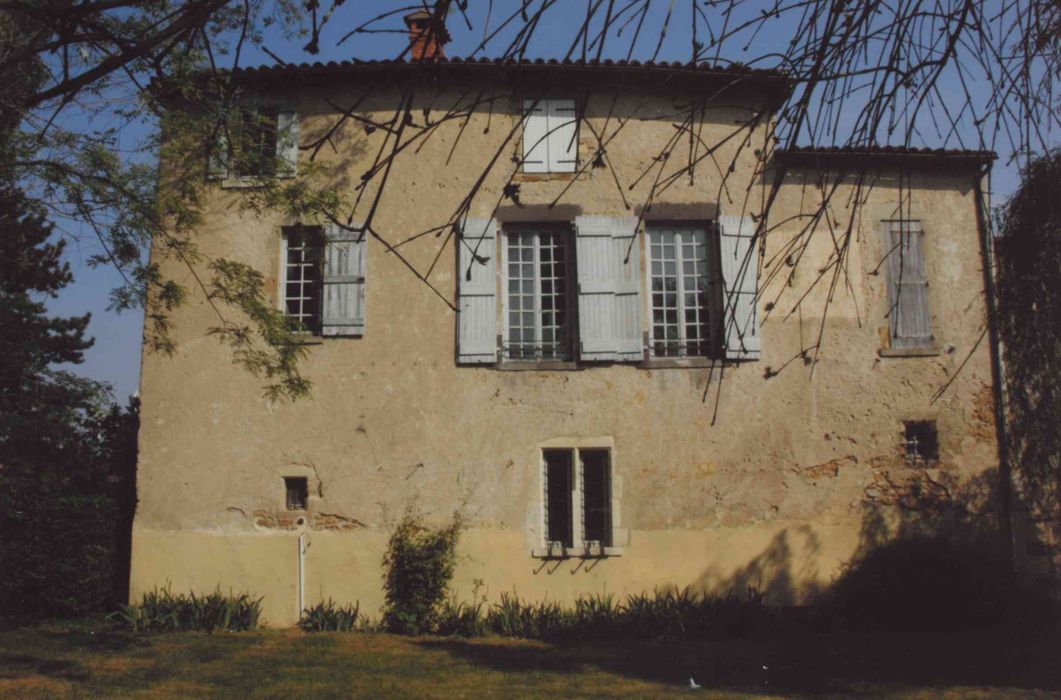 Ancien château : aile ouest, façade sud, vue générale