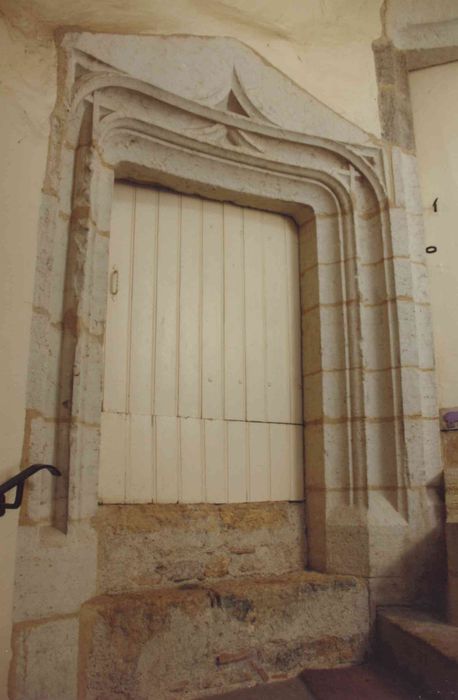 Ancien château : escalier à vis non localisé, détail