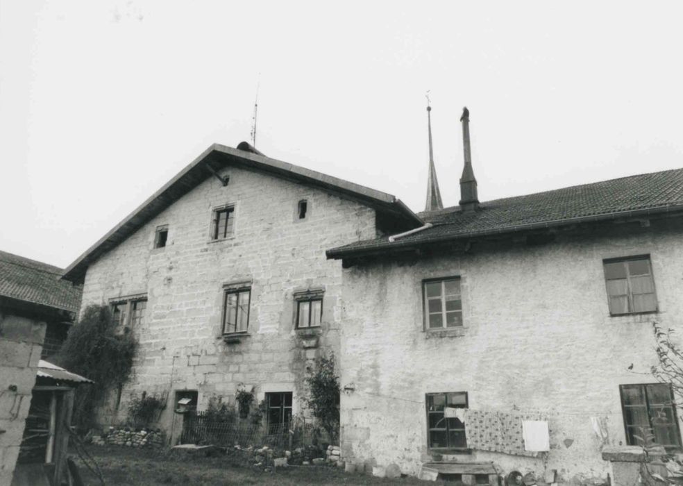 Maison de justice : façade est, vue générale