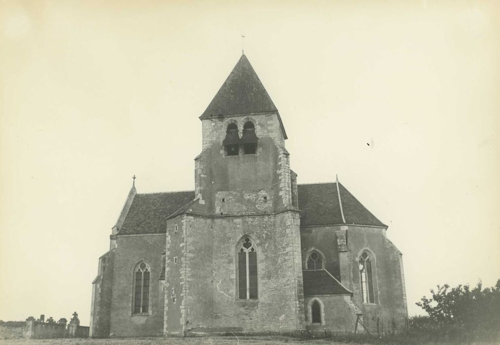 Eglise de Prehy : chevet, vue générale