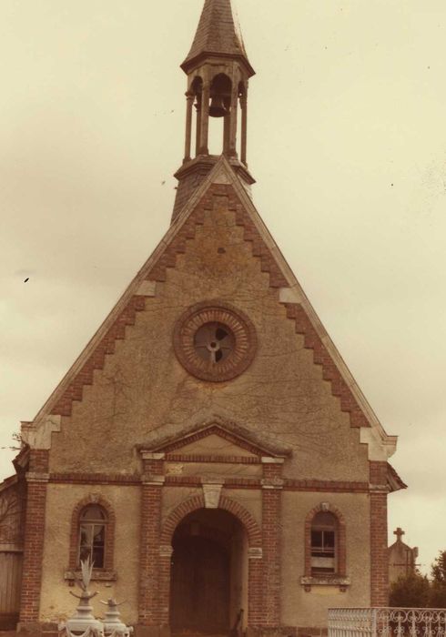 Cimetière : Chapelle, façade occidentale, vue générale