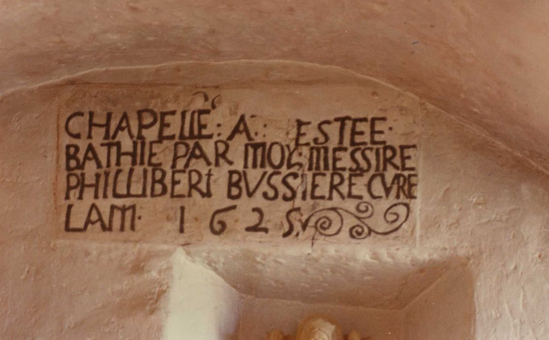 Eglise Saint-Léger : chapelle nord, détail d’une inscription