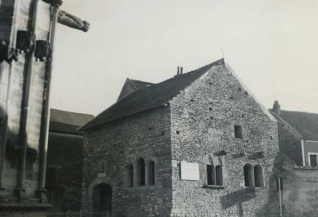 Maison : façades nord et ouest, vue générale