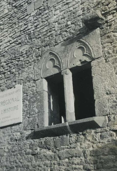 Maison : façade ouest, détail d’une baie