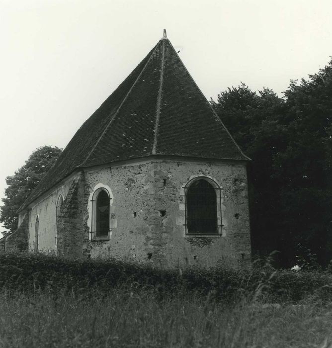 Eglise Saint-Laurent : chevet, vue générale