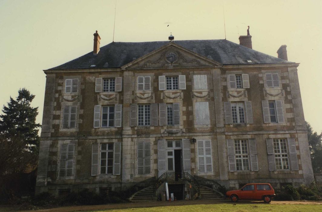 Château de Montjalin : façade nord, vue générale