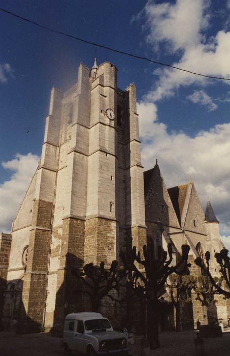 Eglise Saint-Martial : clocher, élévation sud, vue générale