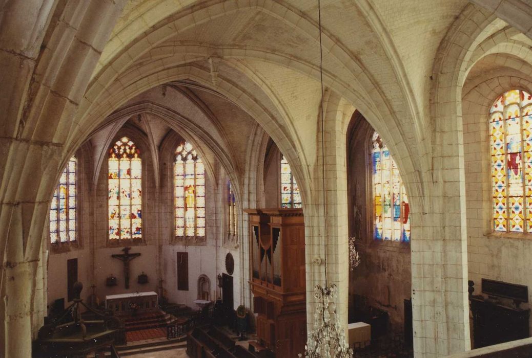 Eglise Saint-Martial : nef, vue générale