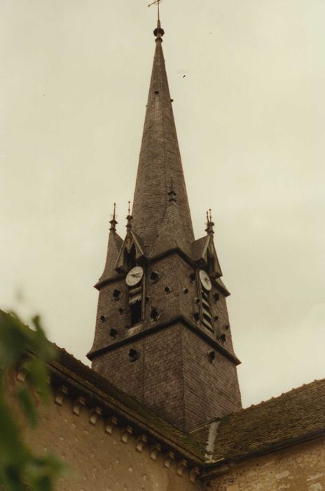 Eglise Saint-Firmin : clocher, vue générale